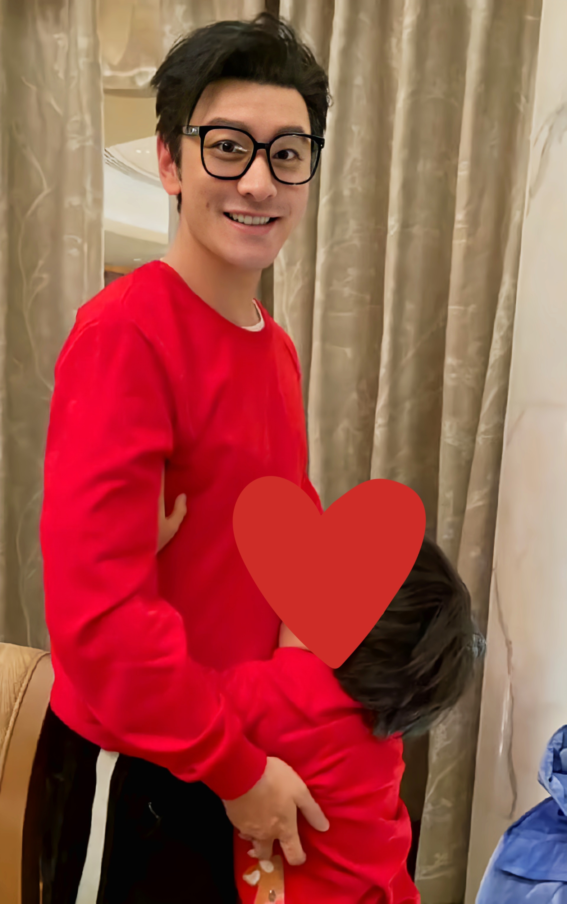 在中国娱乐圈中黄晓明与杨颖angelababy曾是备受瞩目的明星夫妻