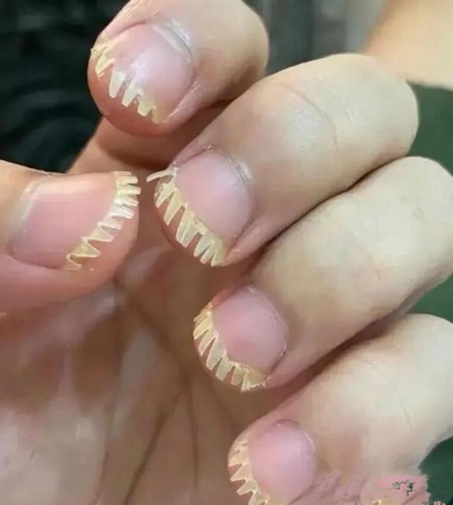 昨天喝醉后,醒来竟发现指甲被老公剪成这般模样.