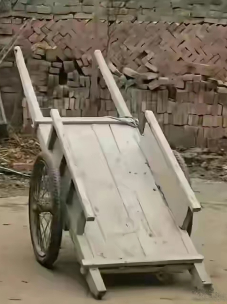 这个在农村是不是统一叫"木板车",还有别的名字吗?