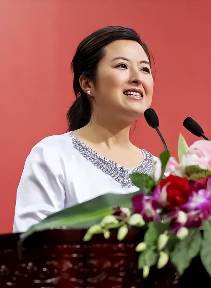 回顾张泉灵:北大学霸,央视记者,还报道非典与地震,阿富汗战争