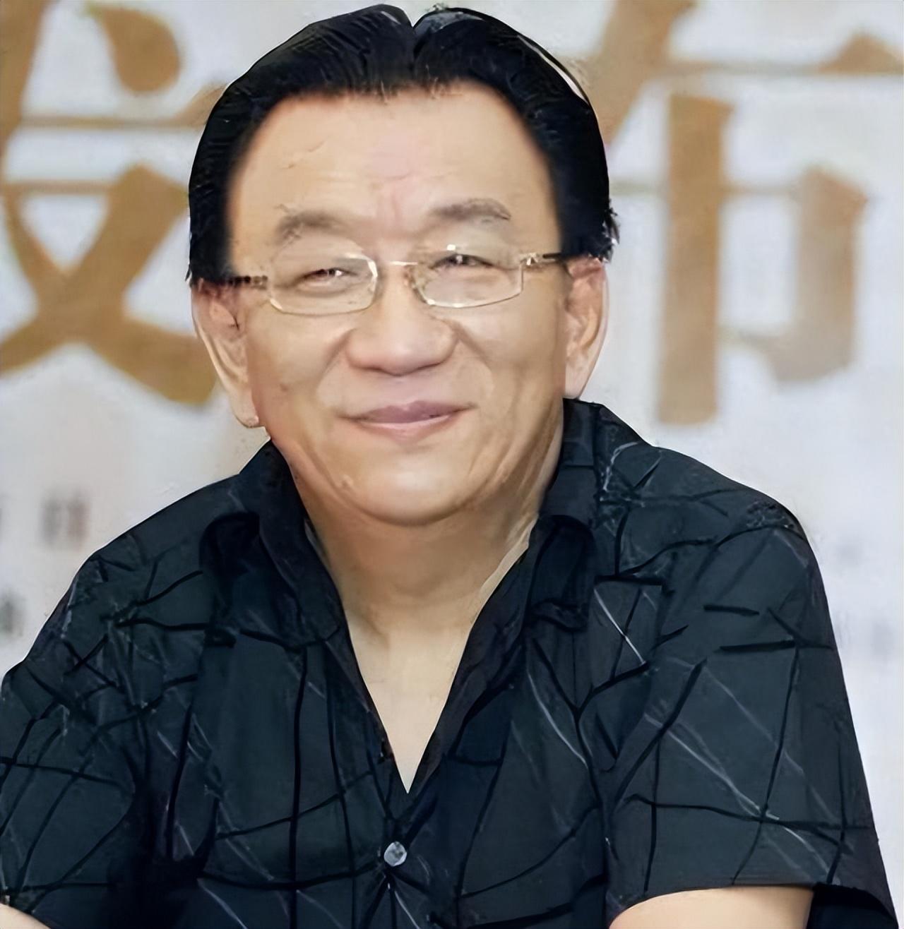 回顾著名演员侯耀华:曾是工厂钳工,儿子侯军是我很满意的作品