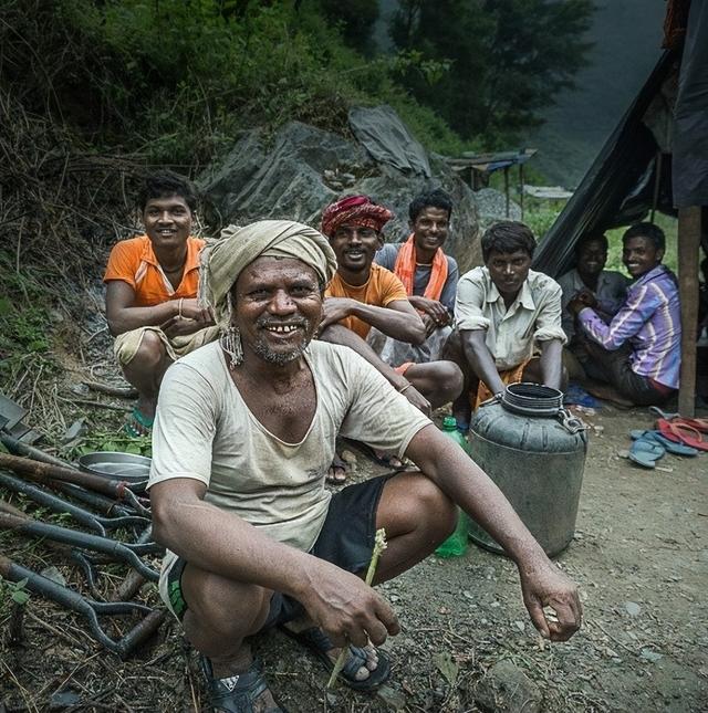 尼泊尔:"一妻多夫制"的国家,女性最多可以嫁给5名男子