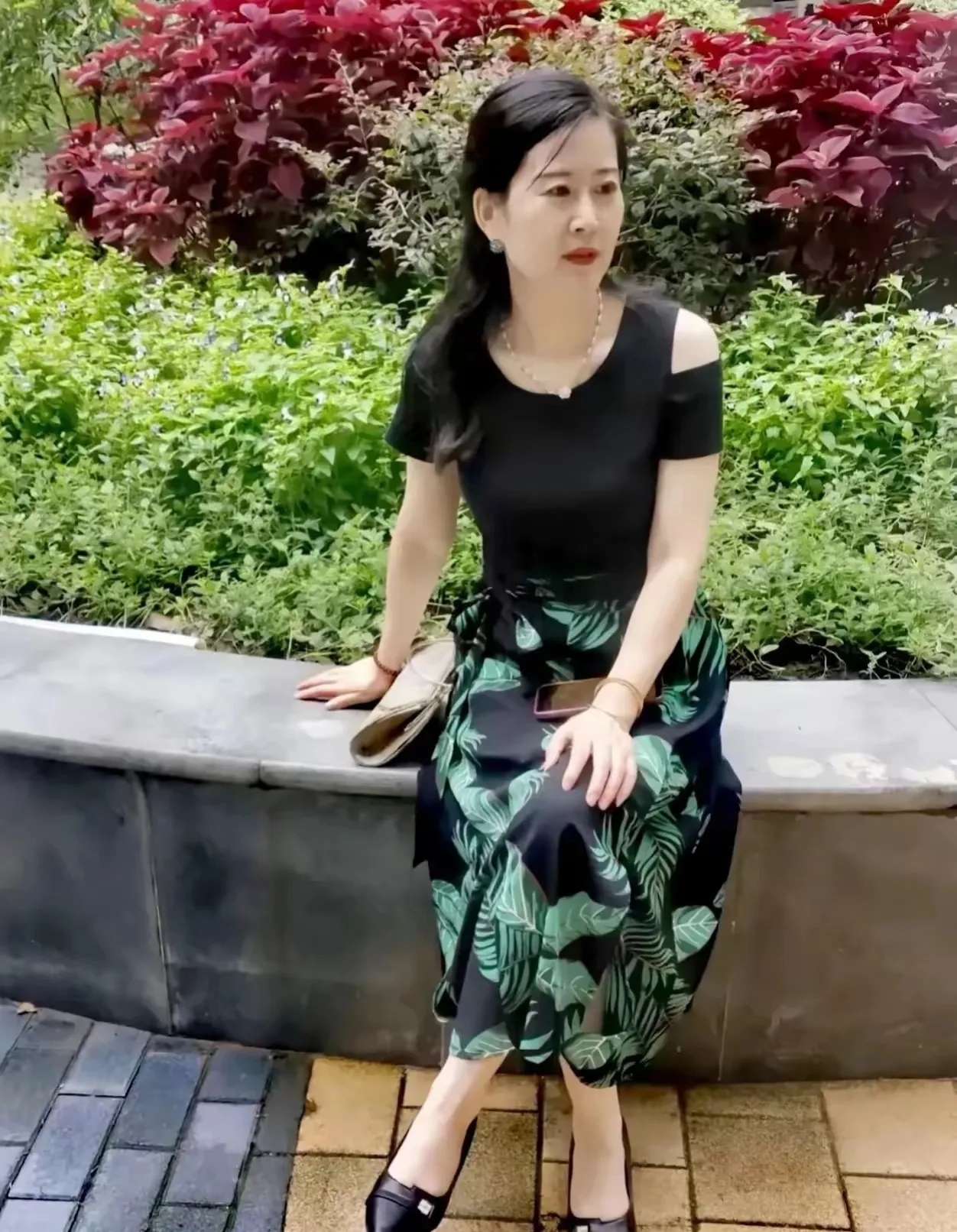 惠州闫老二老婆图片