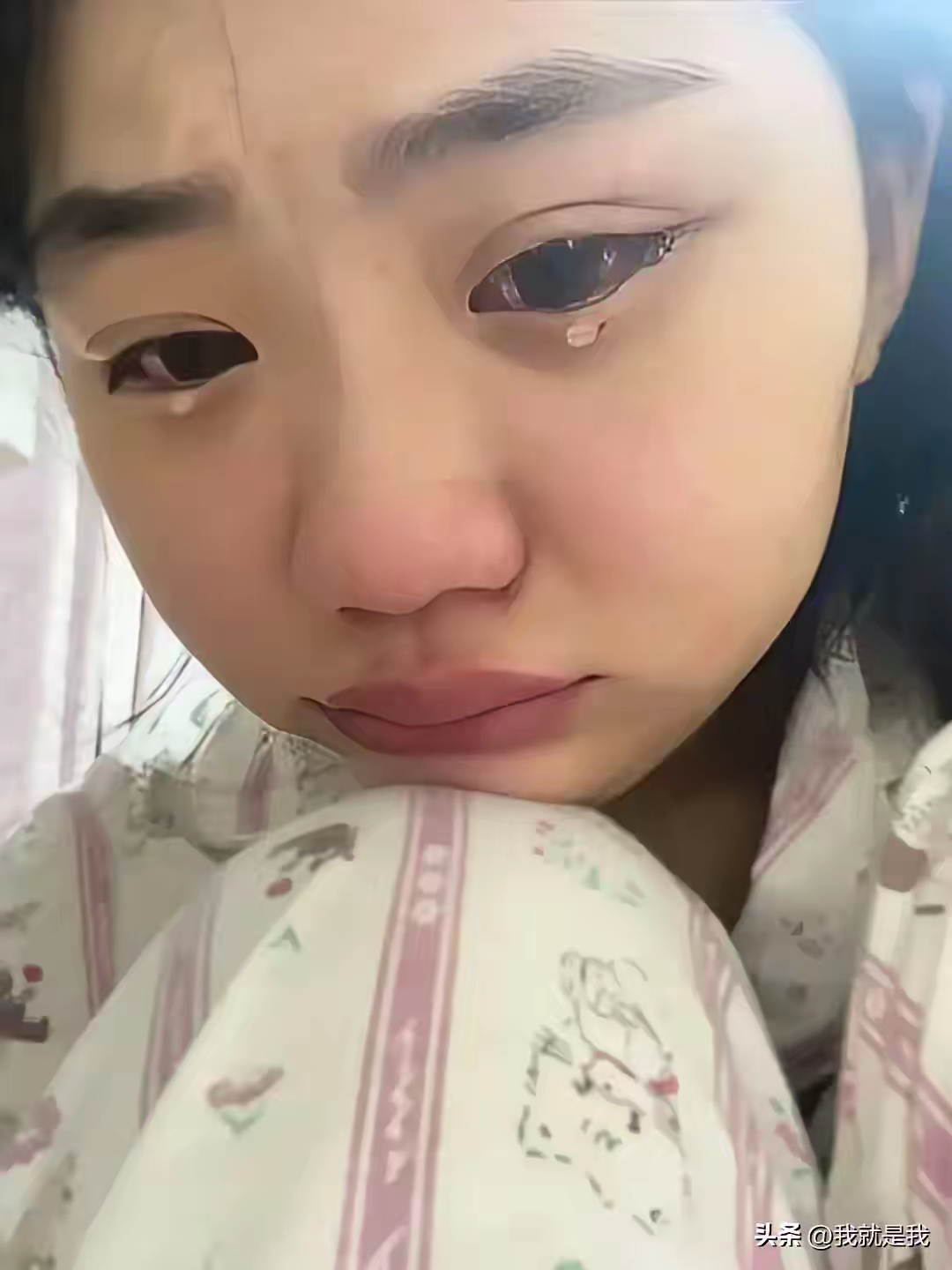 我太憋屈了一个大学生说一个月的伙食费仅仅只有 2000元父母都嫌花