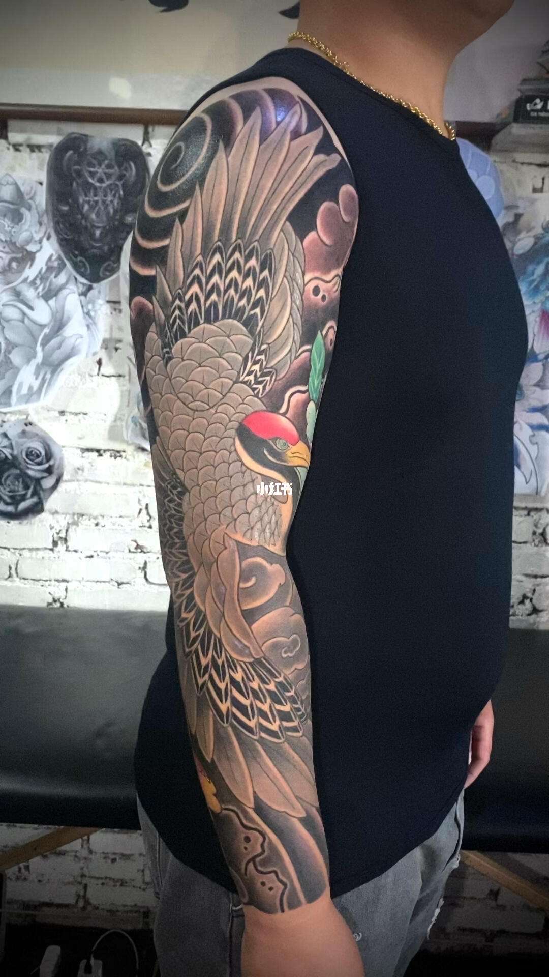 公检法类肯定不簧缁 纹身男图片花臂纹身