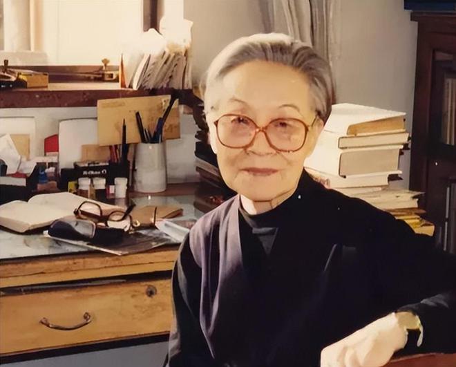 杨绛先生说:"这个世界上没有不带伤的人,无论什么时候,你都要相信真正