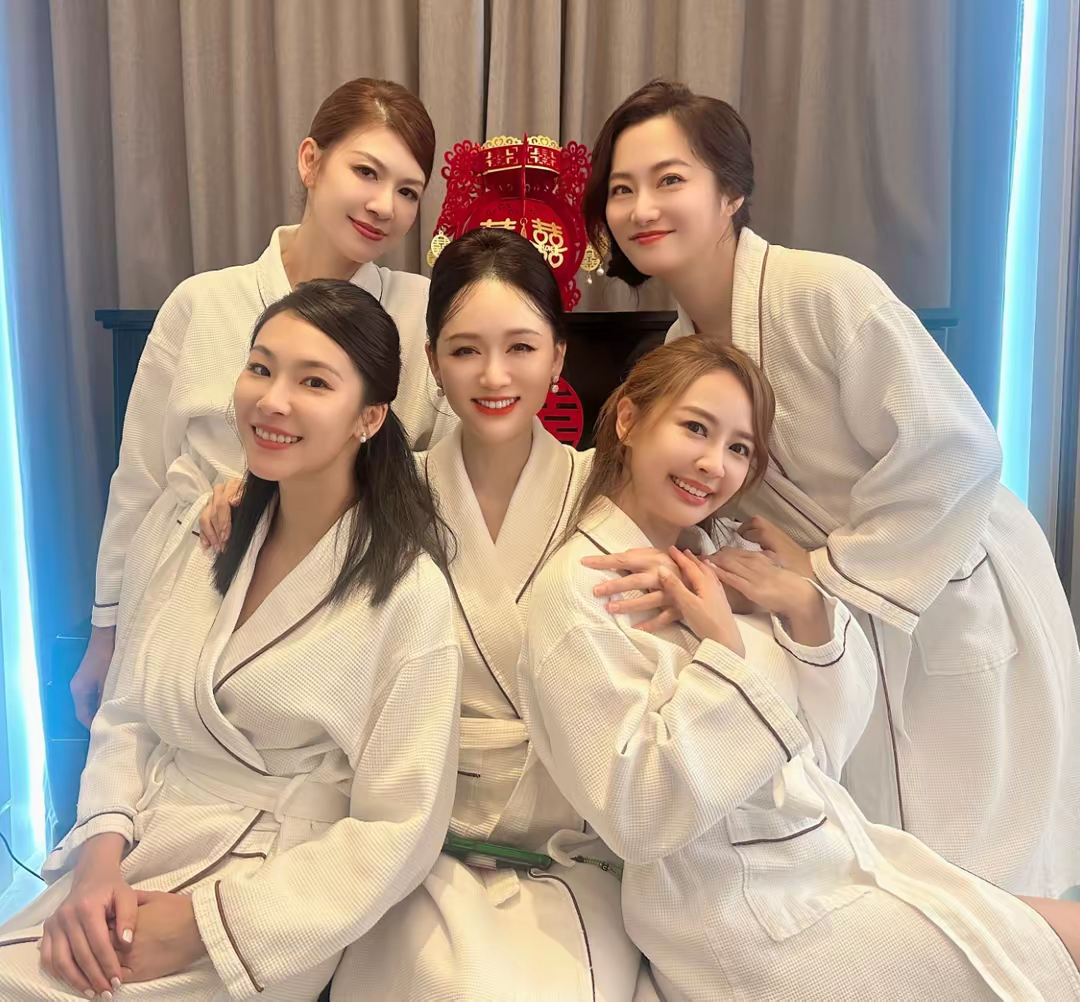 陈乔恩这组中式婚纱照火到外网去了,真的越看越惊艳,为什么这么火?