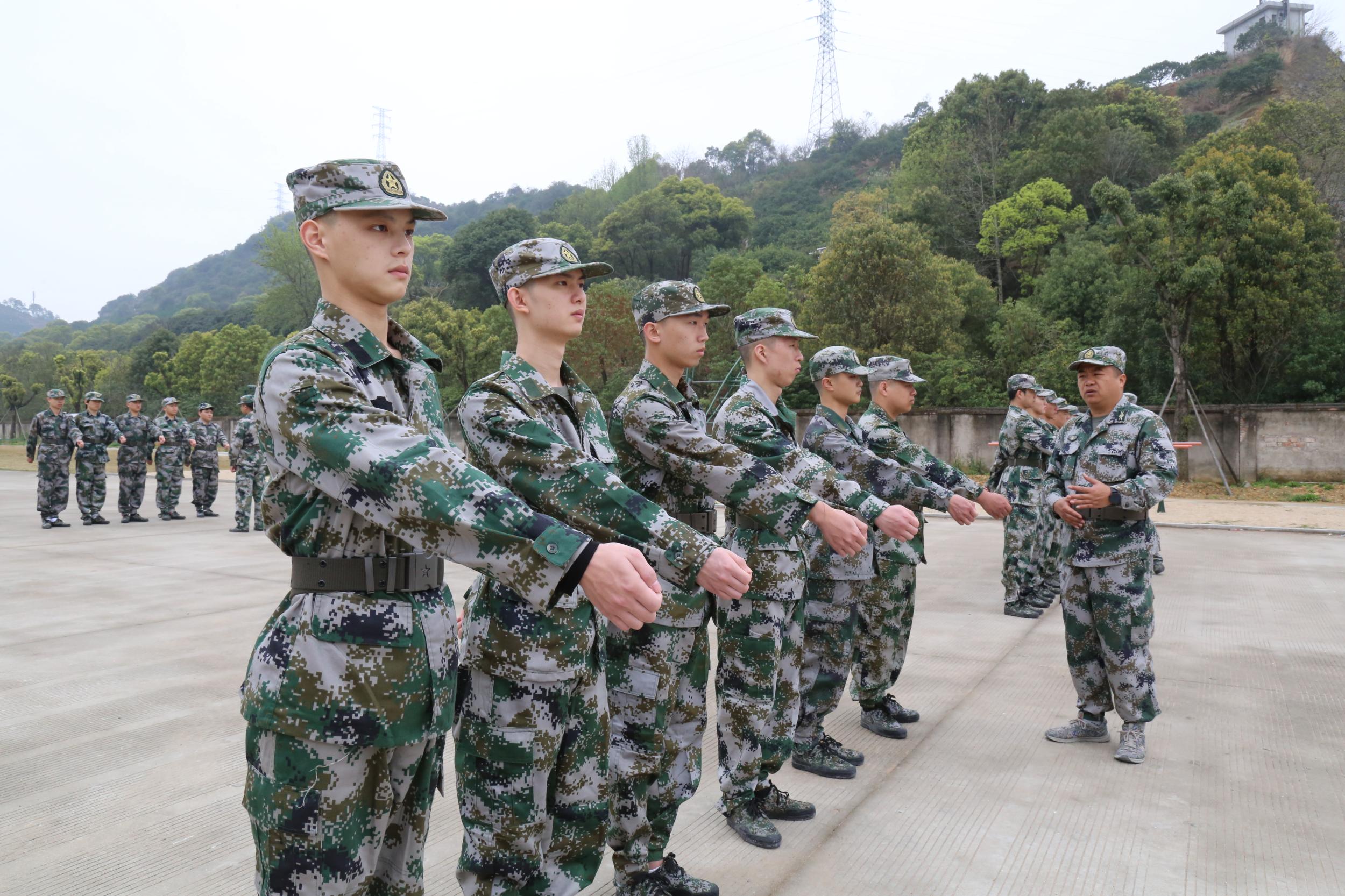 威海海警训练基地新兵图片