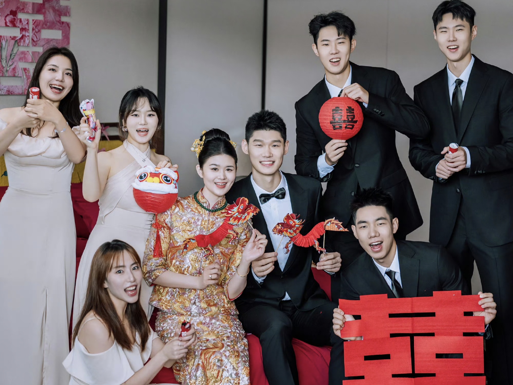 胡金秋和妻子完成婚礼,众多cba球员和中国男篮球员到场祝贺