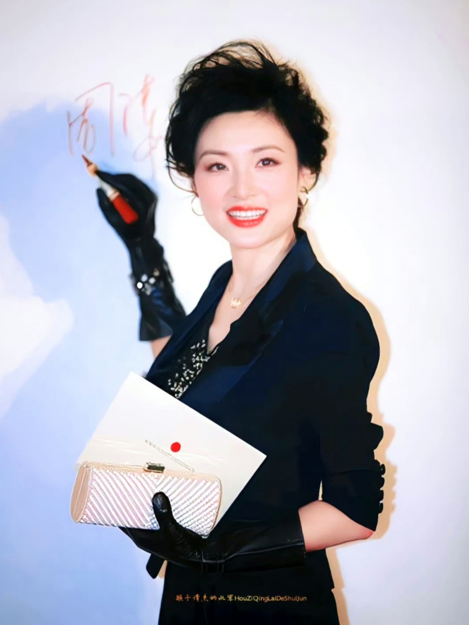 周涛签字,人美字也美!