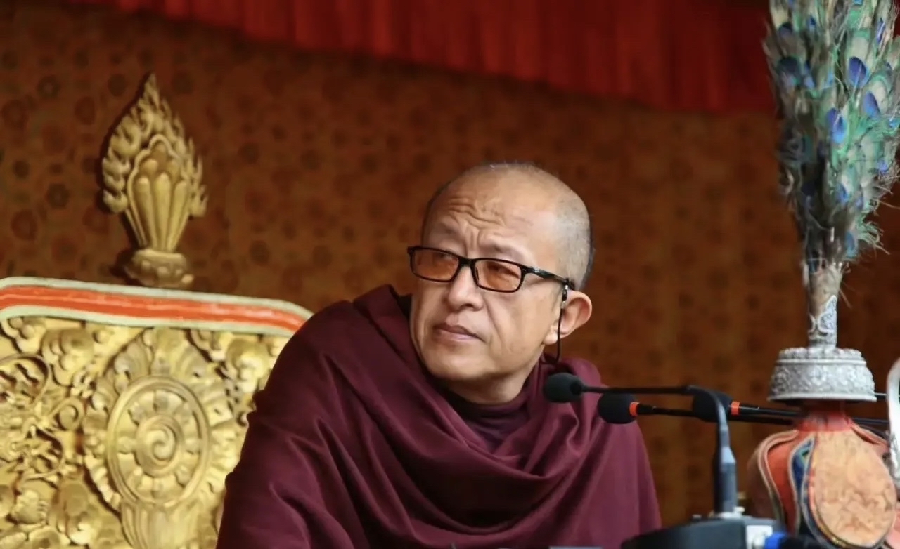 宗萨钦哲仁波切: 每个人所在的位置,  是他所能处的最佳的位置,  他所
