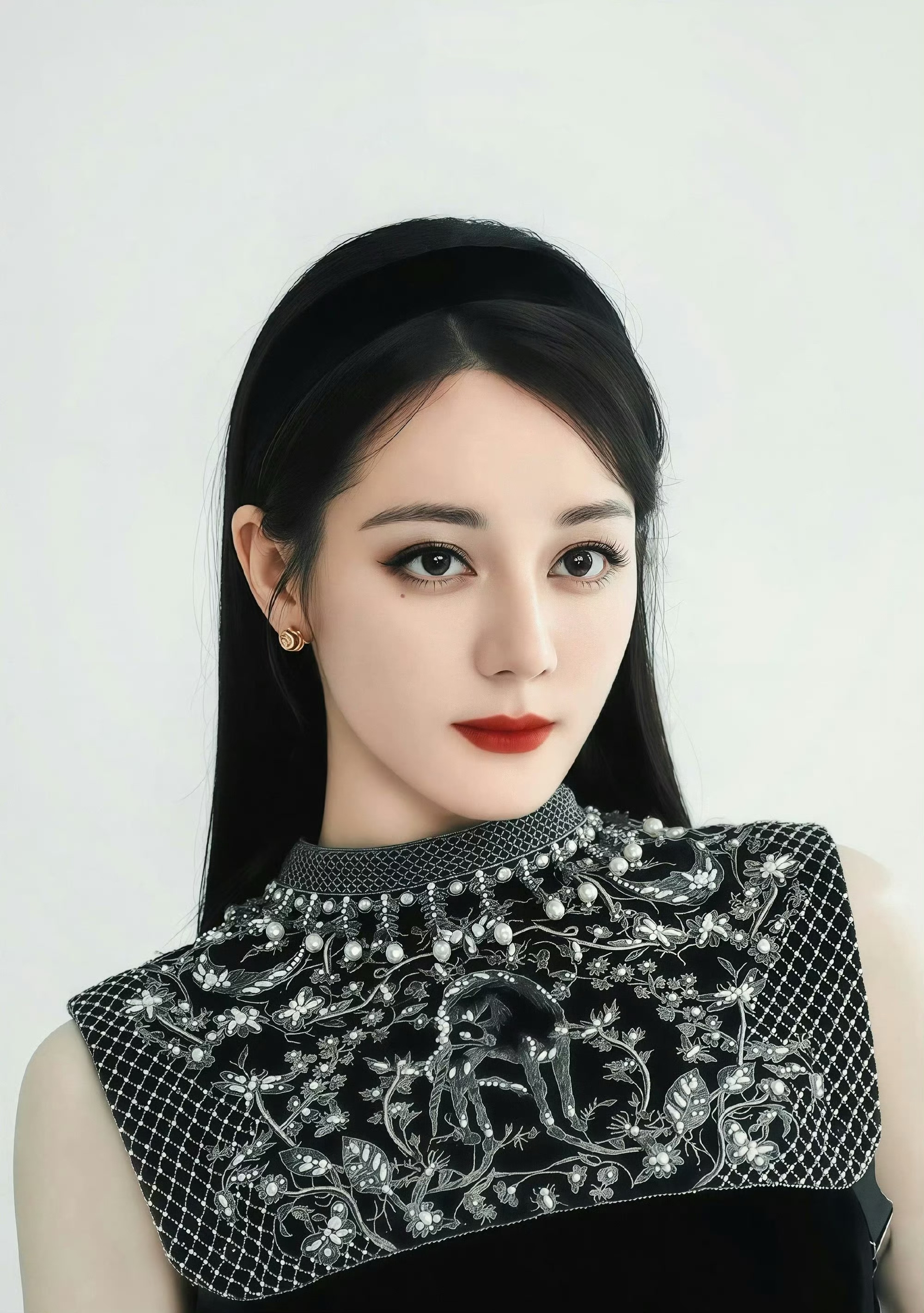 迪丽热巴 | 绝美妆造,魅力无限  家人们,最近迪丽热巴的最新妆容真的