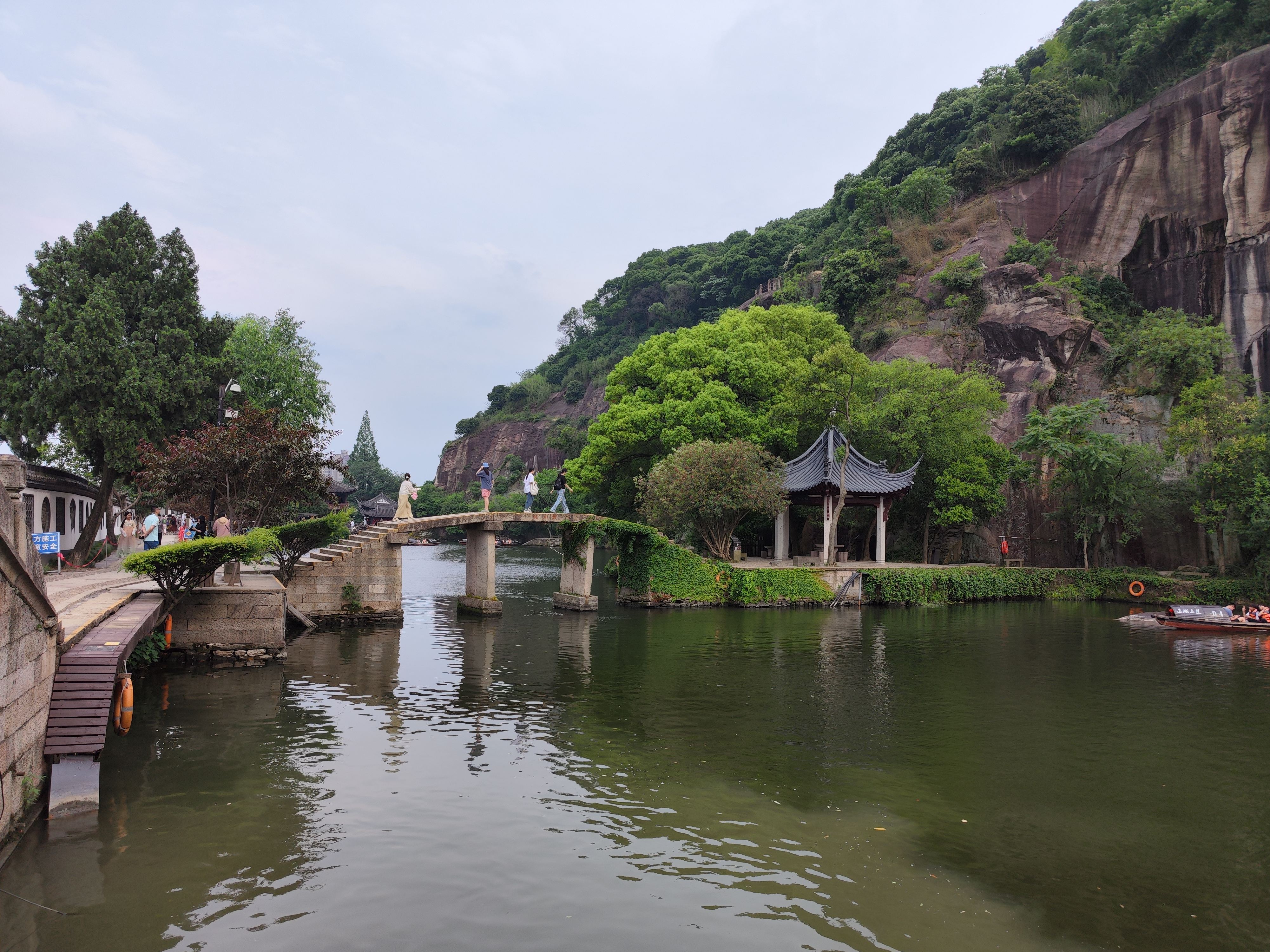 绍兴东湖照片图片