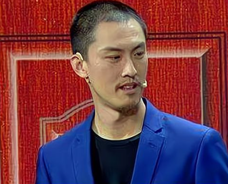 回顾:现实,没靠山,没热度,大碗娱乐的许君聪,沦为真人秀炮灰