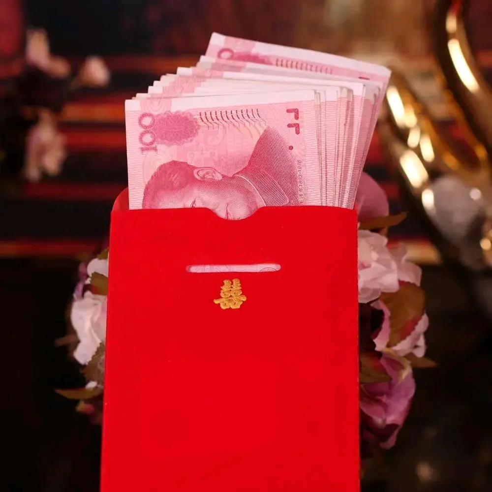 上海有一位女医生,在手术前收了患者家属的红包,然后走进手术室进行