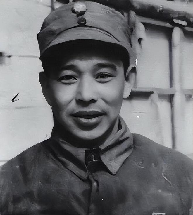 1949年初,为了进一步规范部队编制,加强统一指挥和管理