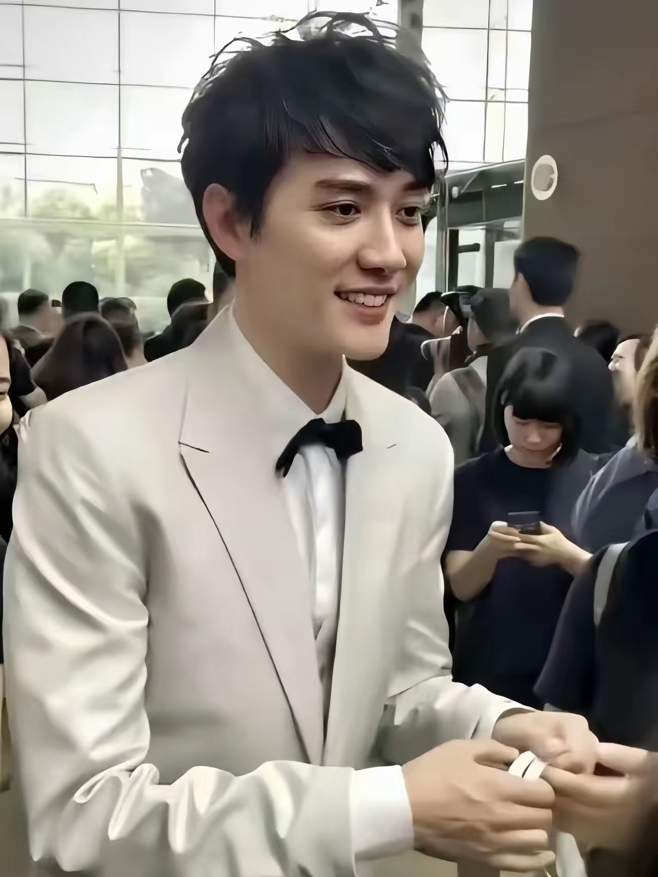 冯绍峰年轻的时候他的颜值放现在没几个打得过吧