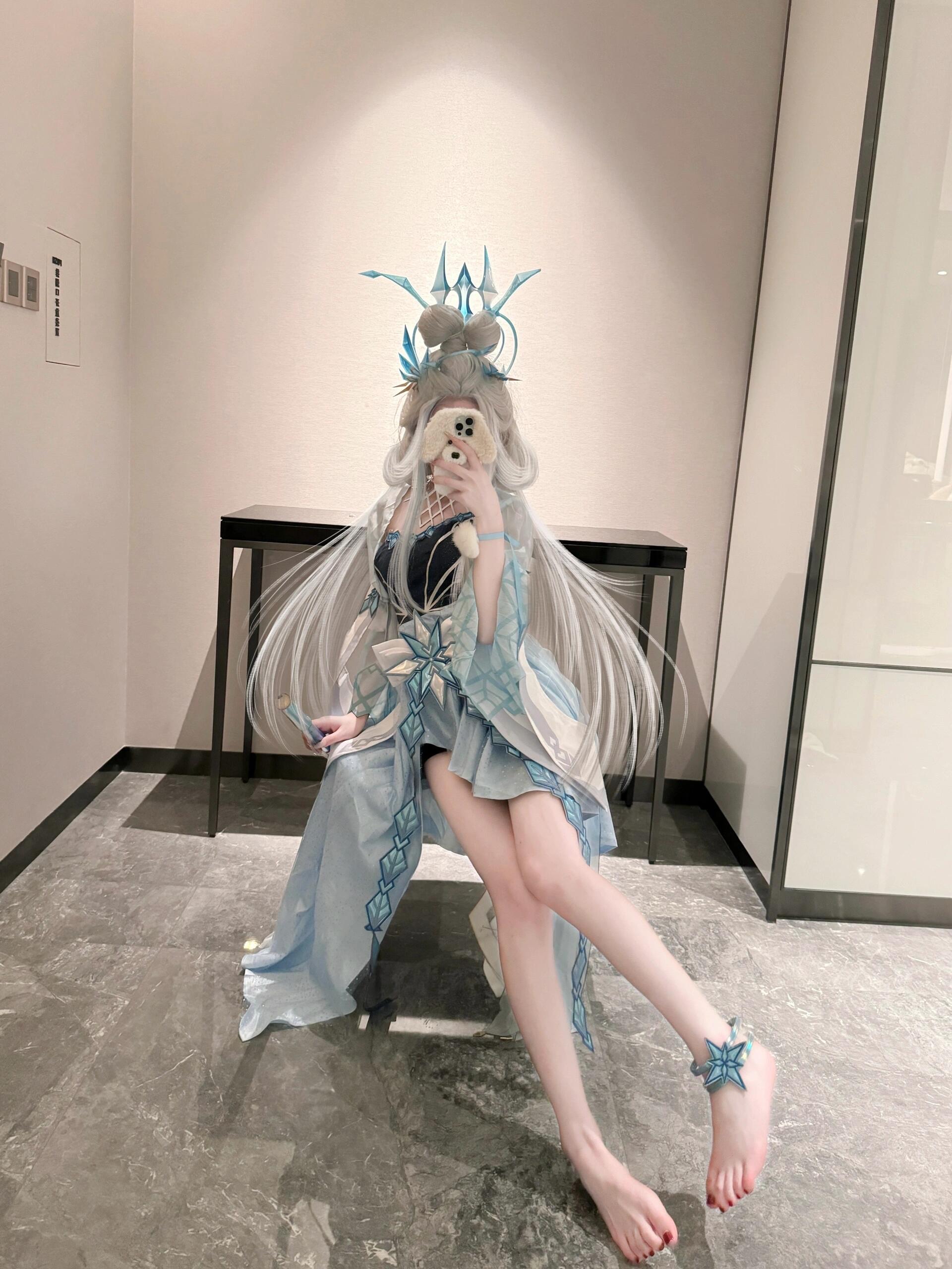 王者荣耀cos露娜 霜月吟