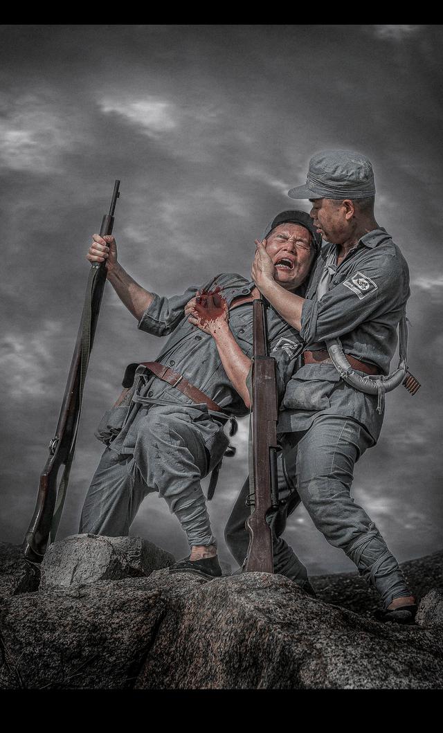 理由很简单,五名壮士一同跳崖,为何只有二人能够幸存?