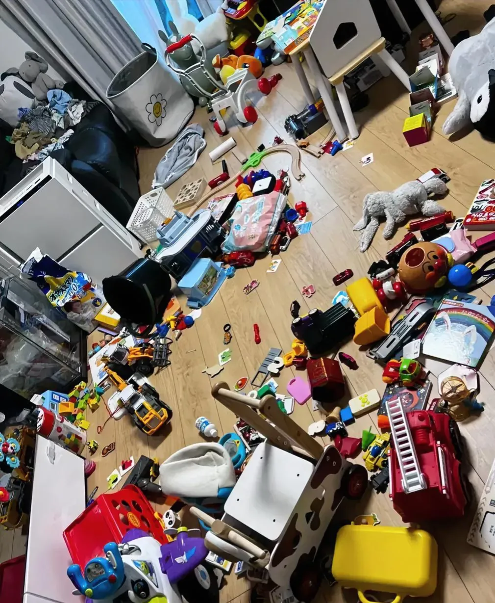 但他每个月悄悄给父母500元的新闻,背后却隐藏着一个家庭纷争的故事