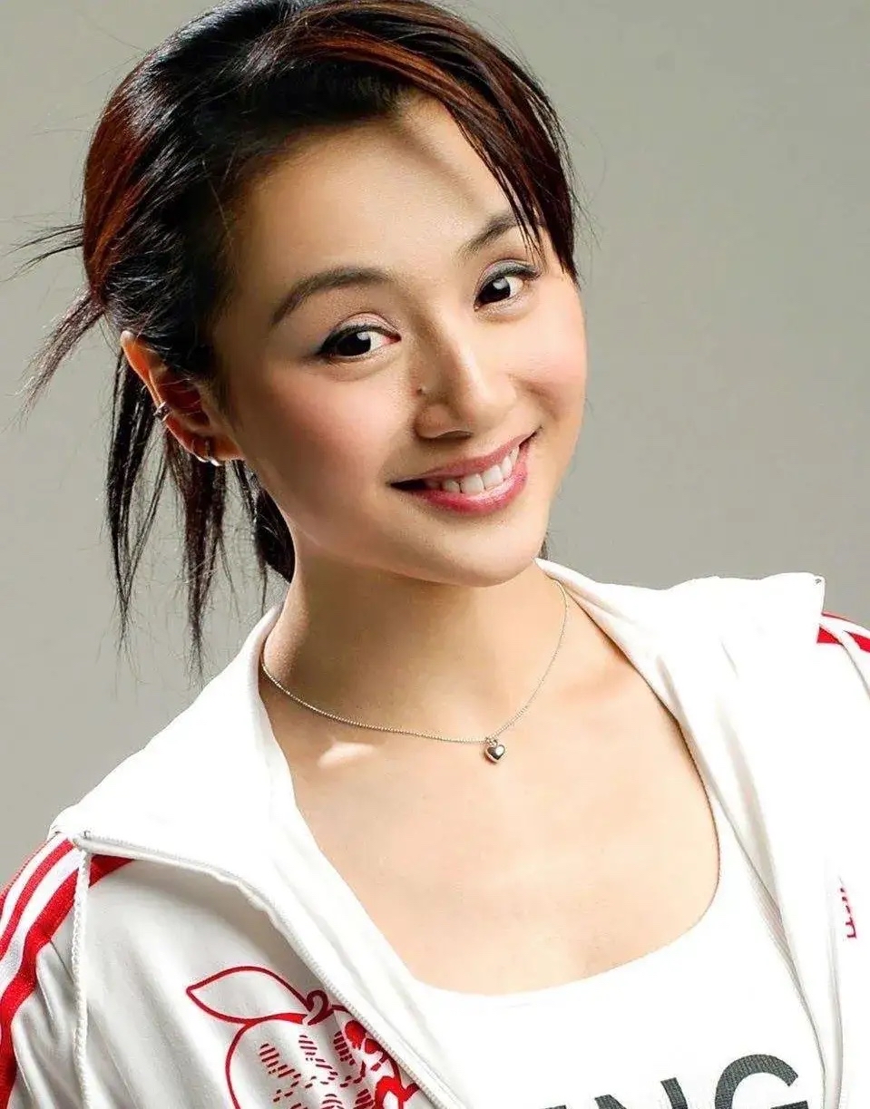 7,曹颖 8,李绮红 9,朱媛媛 10,杨丞琳  友友们,这些有痣的女明星你