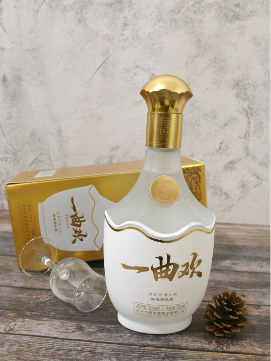 我每月都给爷爷转2000块钱,寄1箱白酒