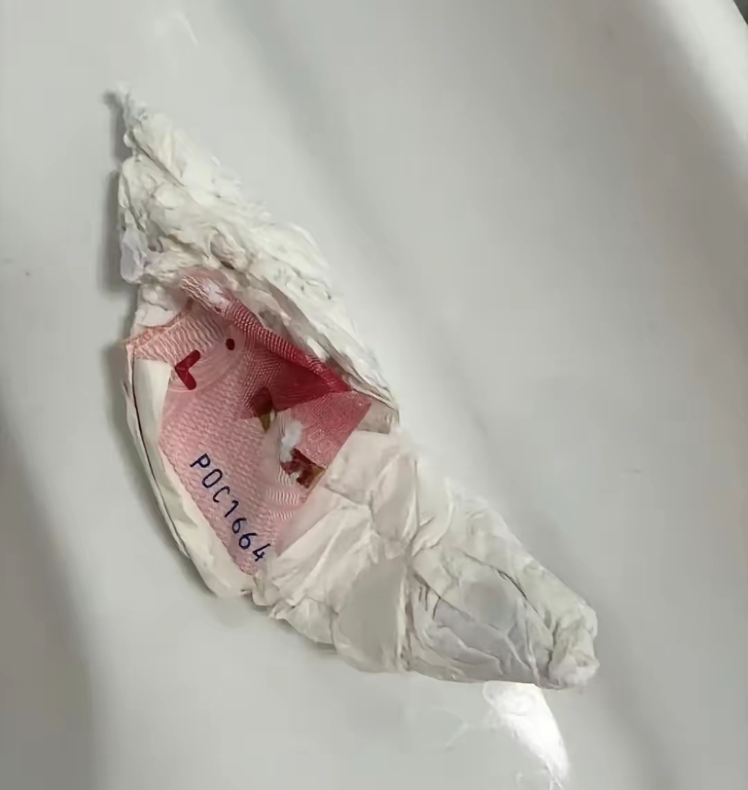 我打趣的说:艾玛!这么大的事怎么能给忘了呢?