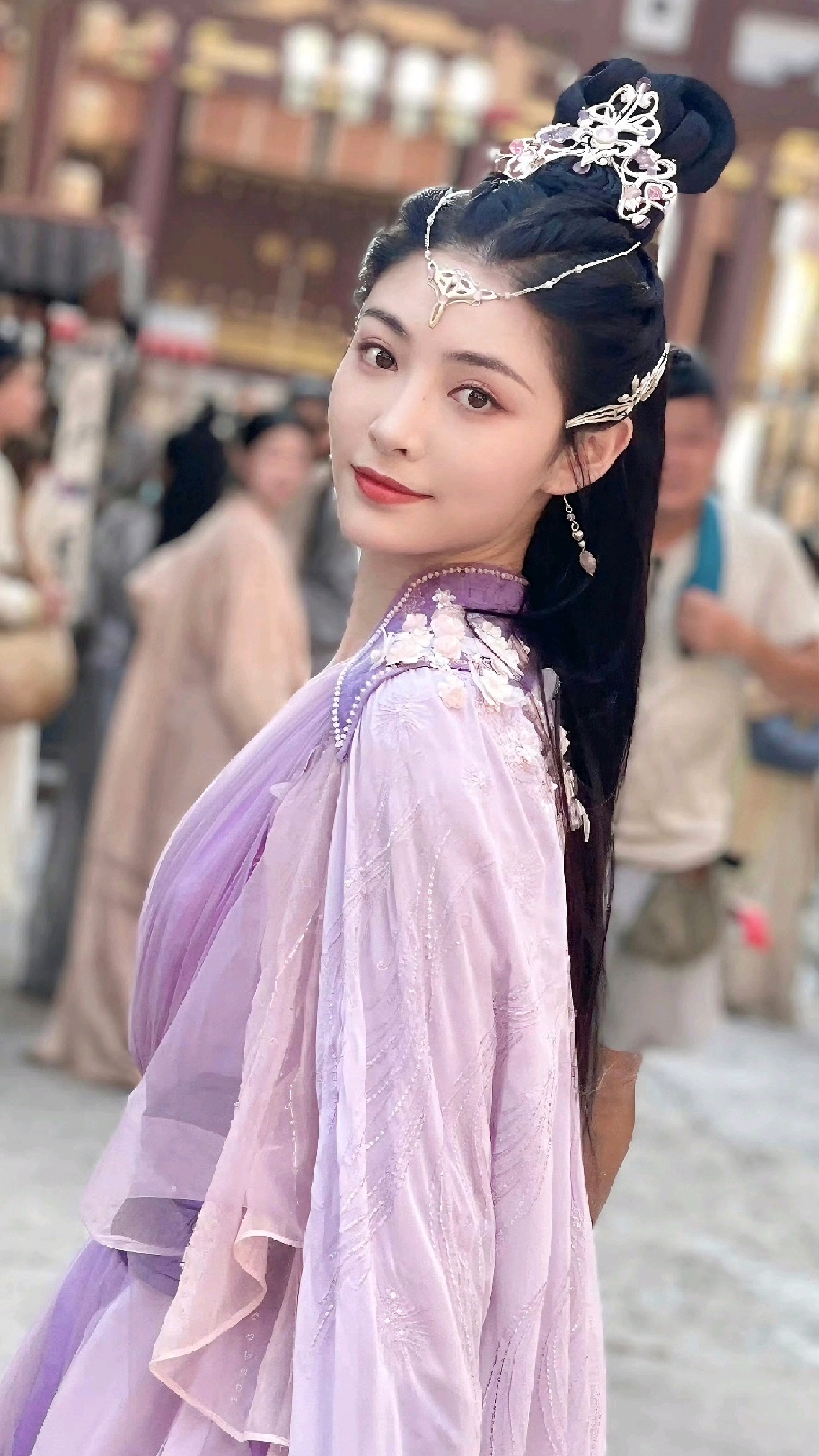 许佳琪紫色古装造型,仙气飘飘
