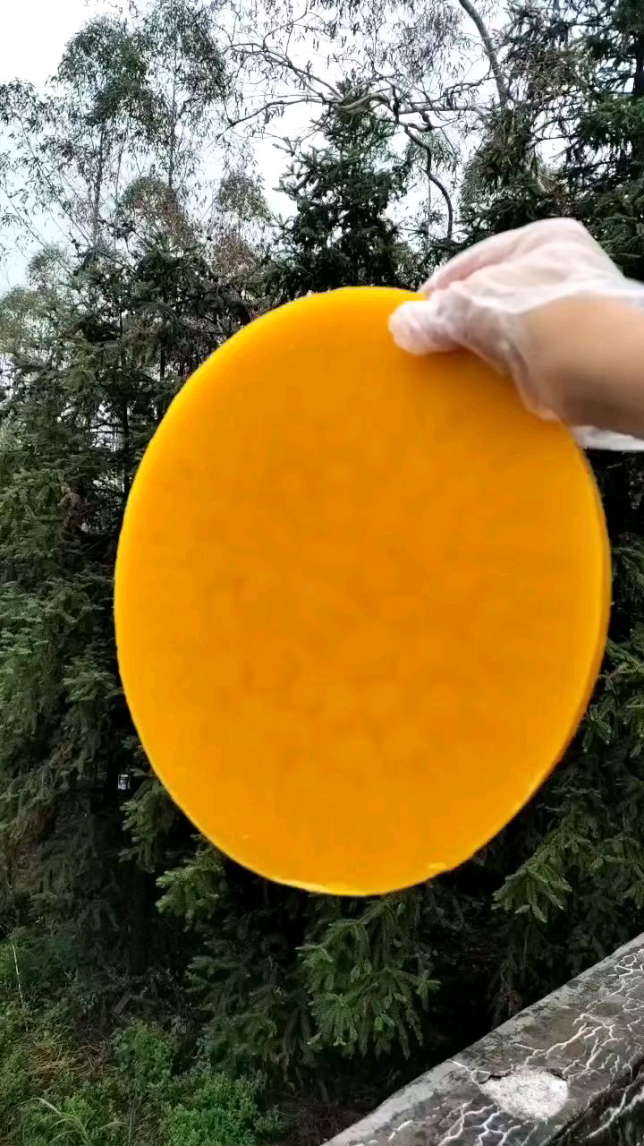 蜂蜡唇膏制作(蜂蜡唇膏的制作比例3比1)
