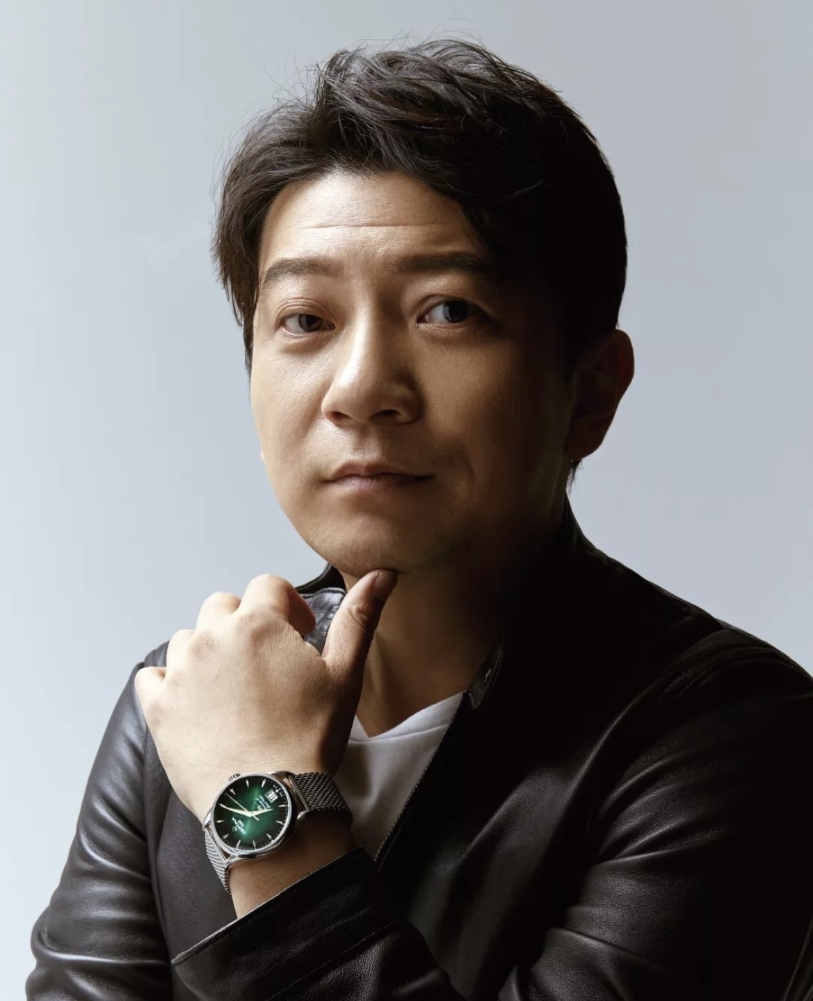 田雨年轻时候的照片和现在的年轻演员王子奇有几分相似