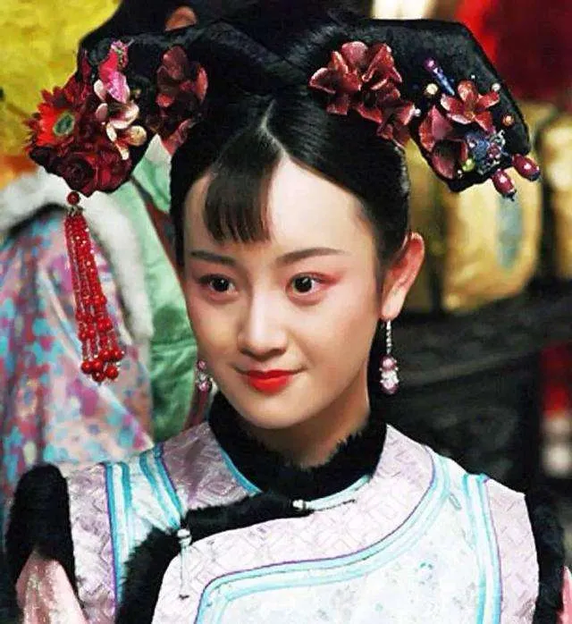 1888年,在紫禁城太和殿,光绪皇帝开始选妃