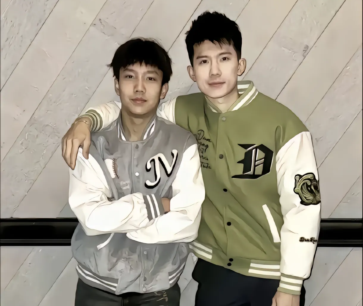 我在沙漠里给你一杯水,你到城市还我一杯,然后双方可以两清了吗?