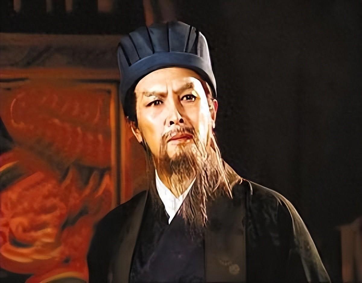 诸葛亮去世之前,为啥不选姜维接替自己?反倒选了不出名的蒋琬?