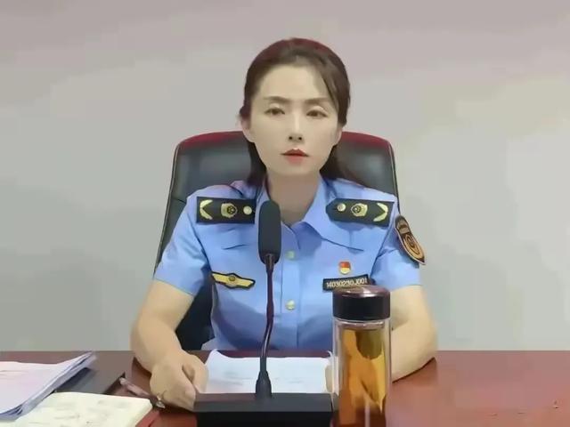 江西浮梁县美女局长李彬落马,肤白貌美,风韵犹存 多张高清照被扒