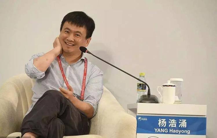 回顾:他耶鲁大学毕业,放弃年薪12万美元,回国创业,如今身家100亿