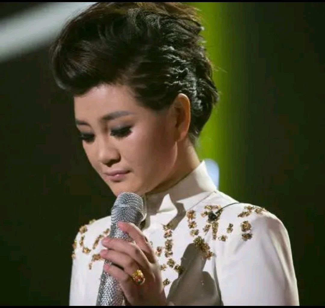 降央卓玛演唱《红梅赞》是一次心灵的洗礼是一次精神的升华