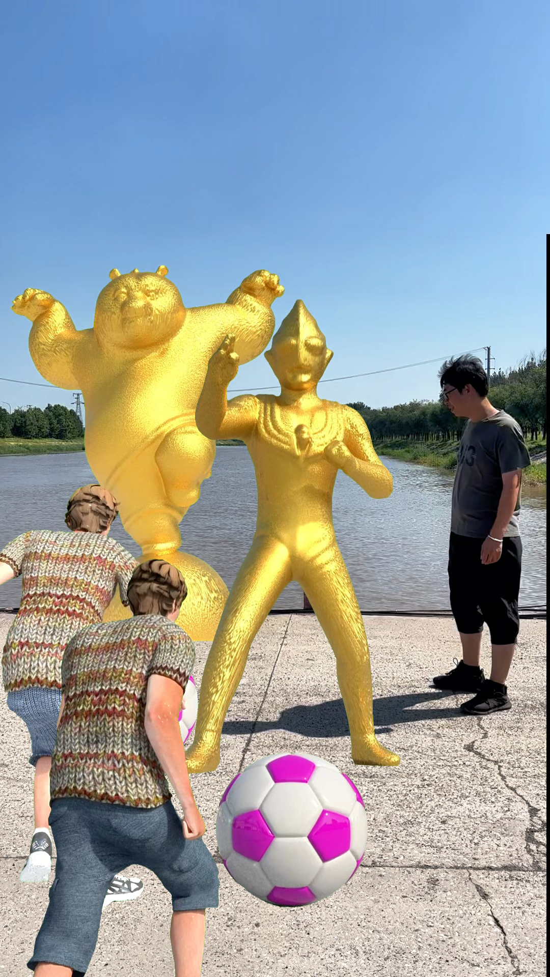 奥特曼踢足球了视频