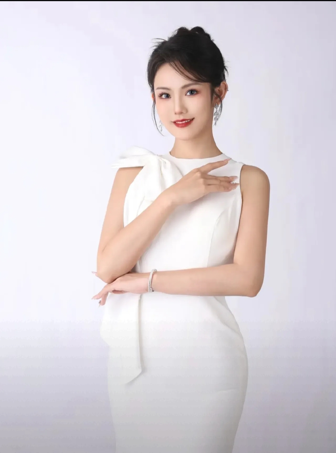 有个同事天天上班蹭我车,我快烦死了,决定不开车了