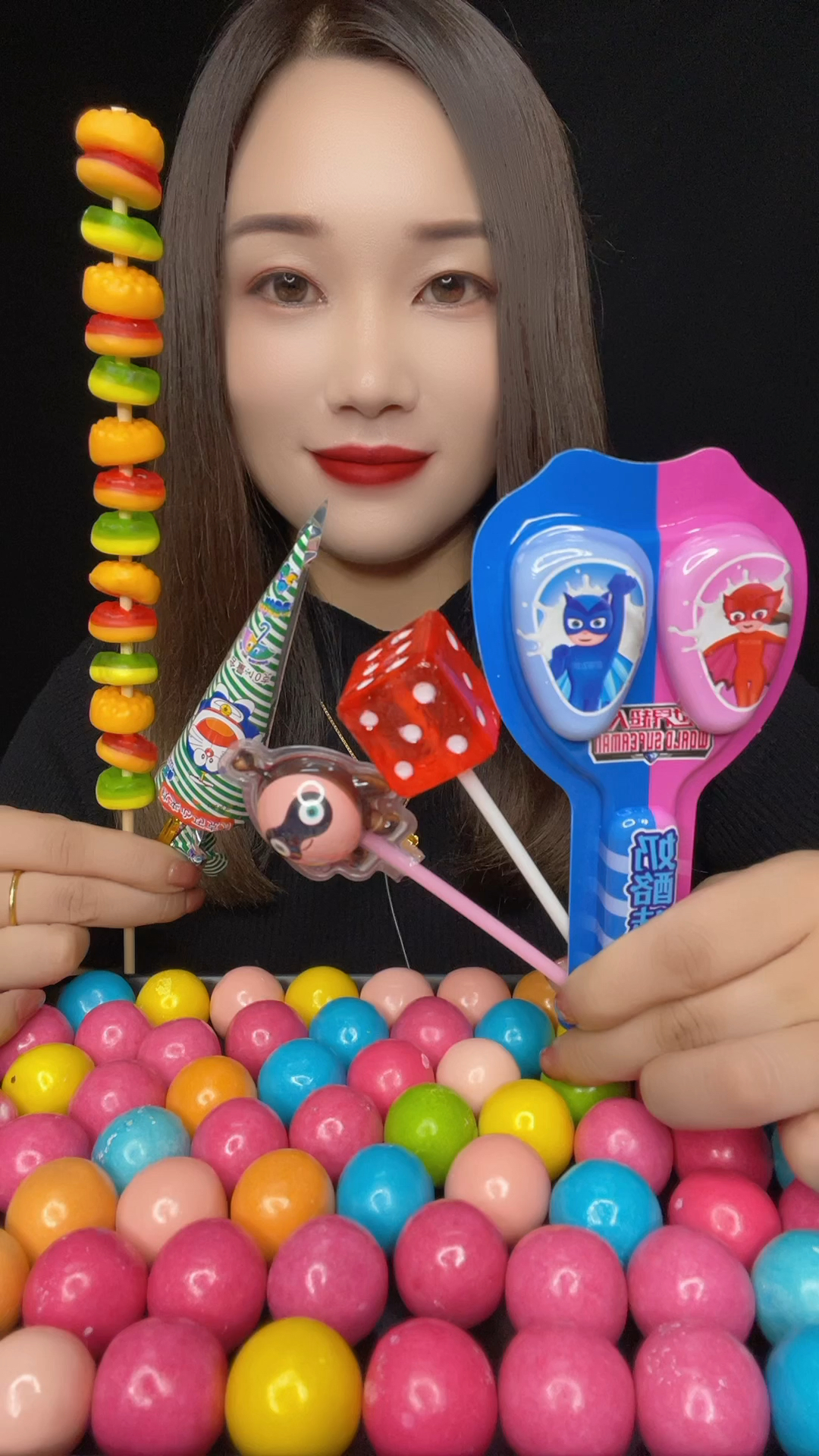 今天吃奶酪棒 骰子糖果 蛋仔棒棒糖