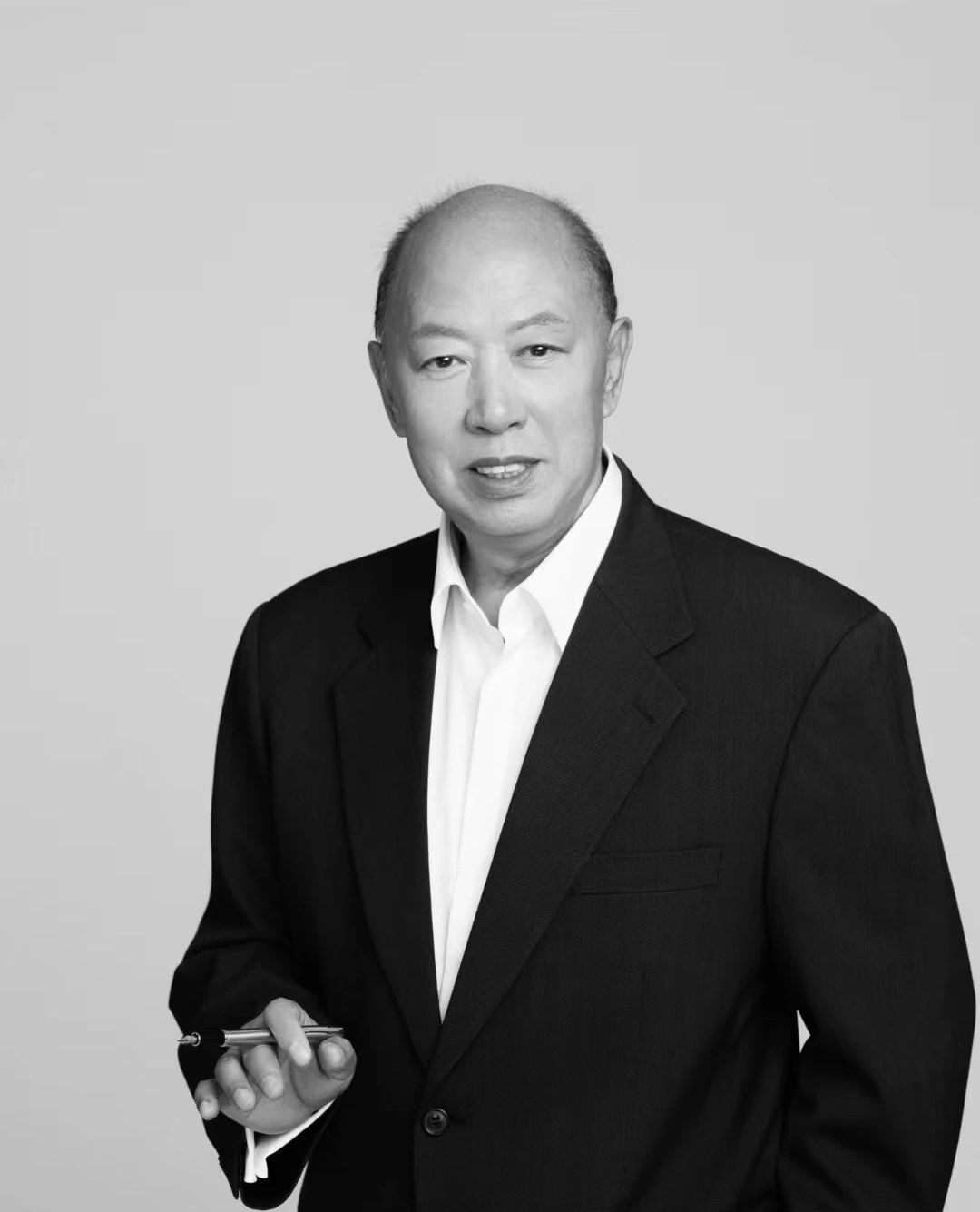 著名书法家田英章于9月28日晚十点在日本因突发心脏疾病逝世享年74岁