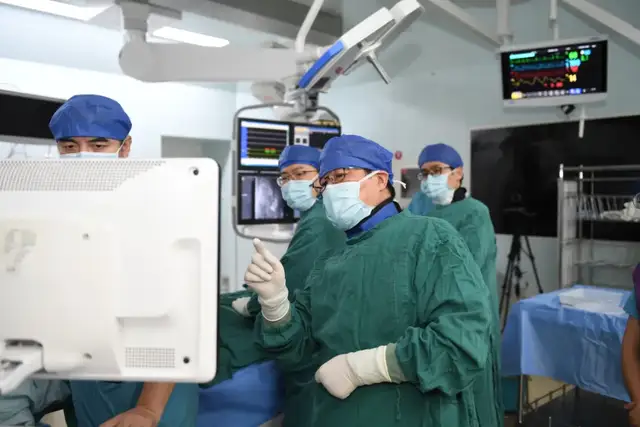 9月29日,在不使用x射线的情况下,阜外华中心血管病医院范太兵副院长