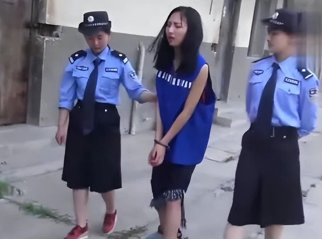 美女进监狱图片