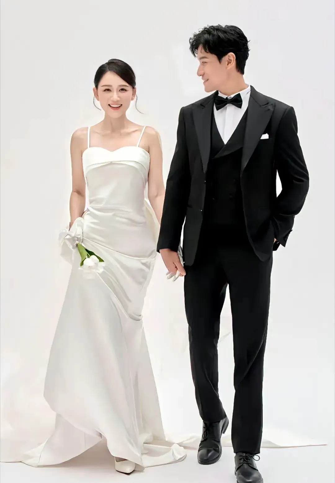 45岁的陈乔恩即将与36岁的艾伦(曾伟昌)结婚!