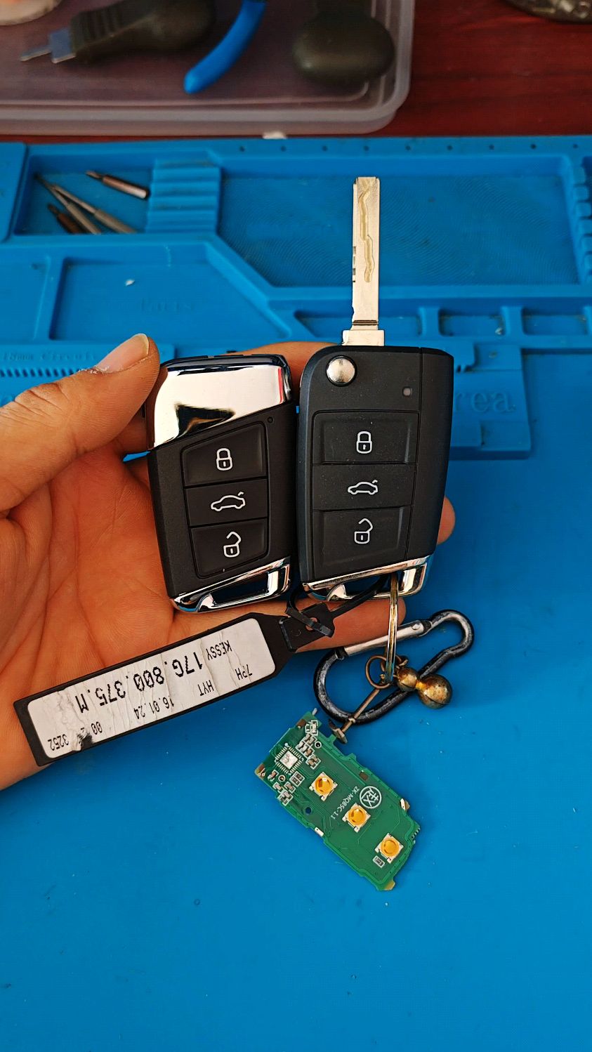 大众钥匙改装,原车mqb系列,折叠智能卡,改装迈腾款b8钥匙