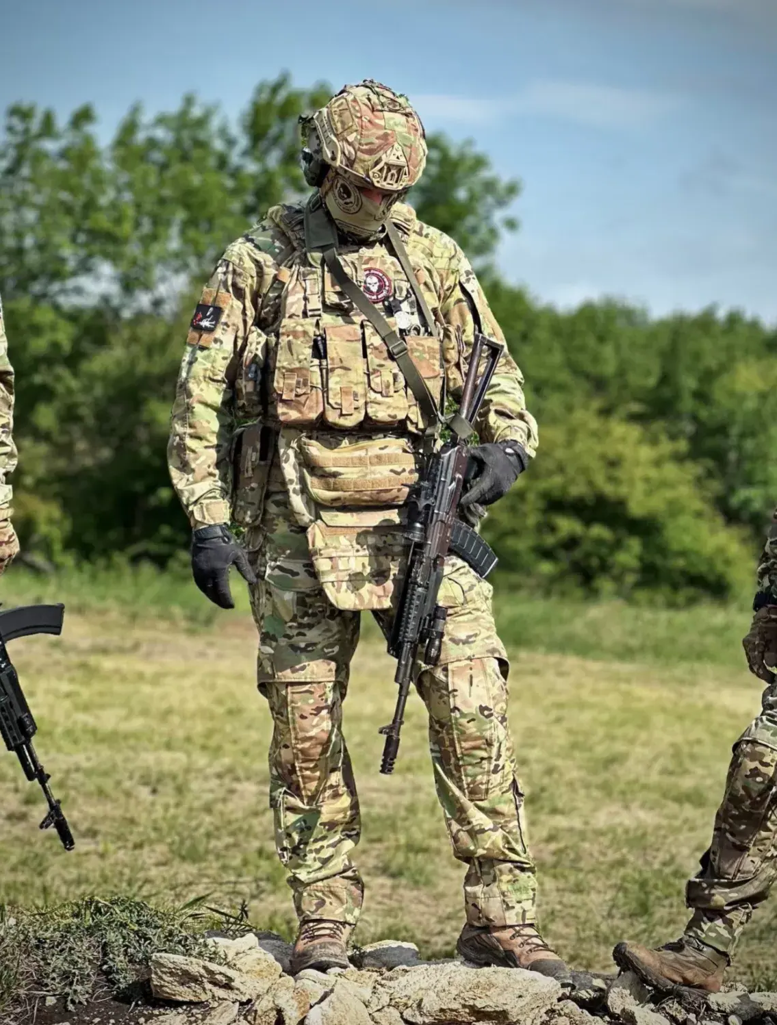 第二:没想到雇佣兵这么大胆,敢在老虎嘴边拔毛,这是吃了熊心豹子胆