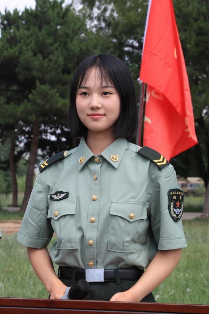 武警女兵军校图片