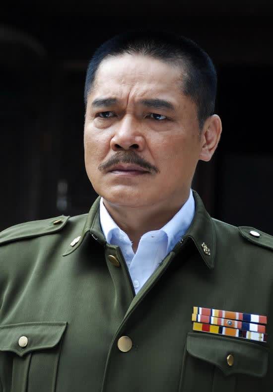申军谊笑着说:"别闹了亲爱的,结婚的事以后再说!" ?