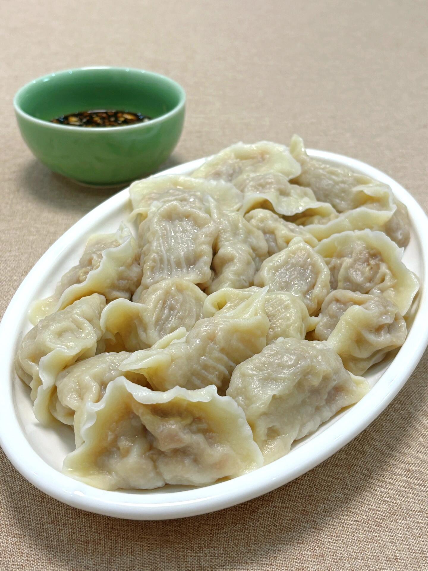 对酸菜的喜爱随着年龄的增长而增长 今天吃酸菜饺子 一口气一大盘