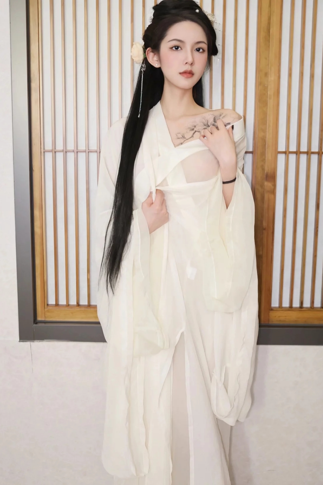 美女艺术照:温泉浴池白纱轻透古装服饰写真82p