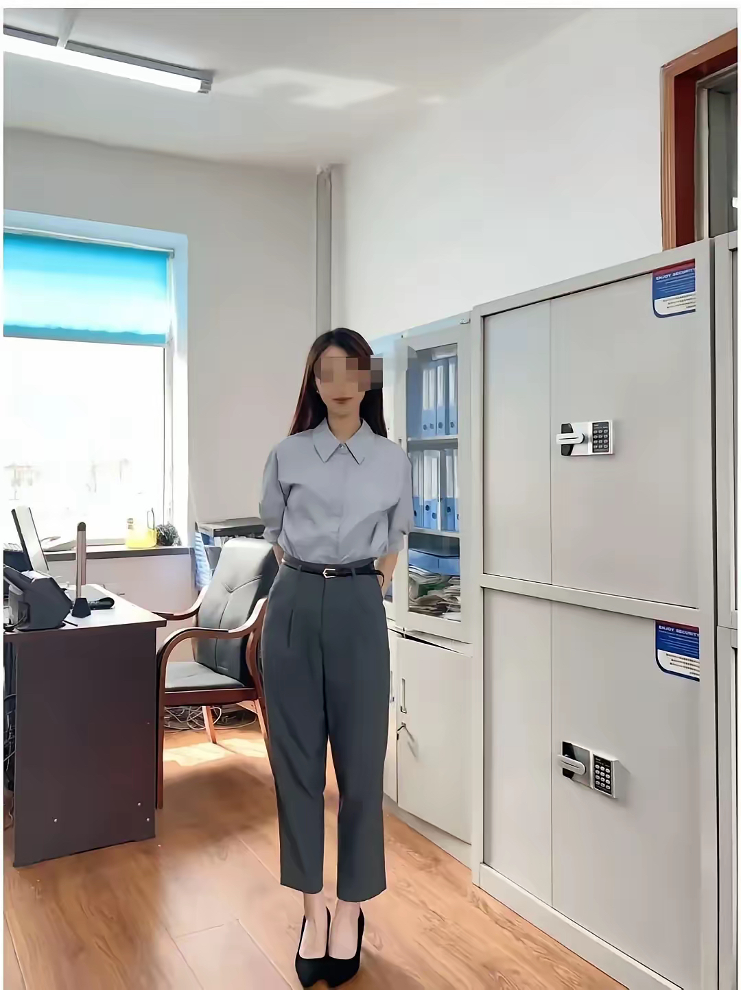我外甥女去年985研究生刚刚毕业因为不愿意去外地